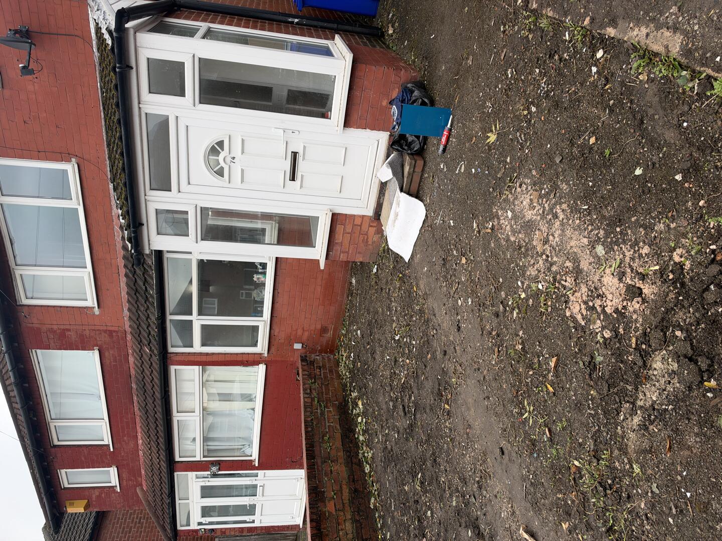 2 bed semi-detached house to let in Furnival Road, Manchester - photo 1 of 20 (Front (Exterior))