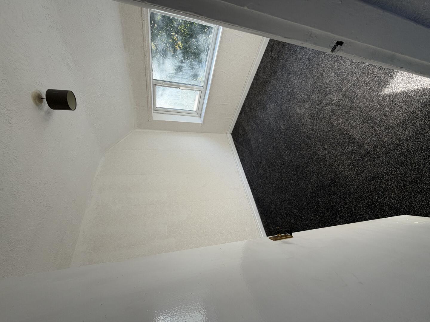 2 bed semi-detached house to let in Furnival Road, Manchester - photo 15 of 20 (Landing)