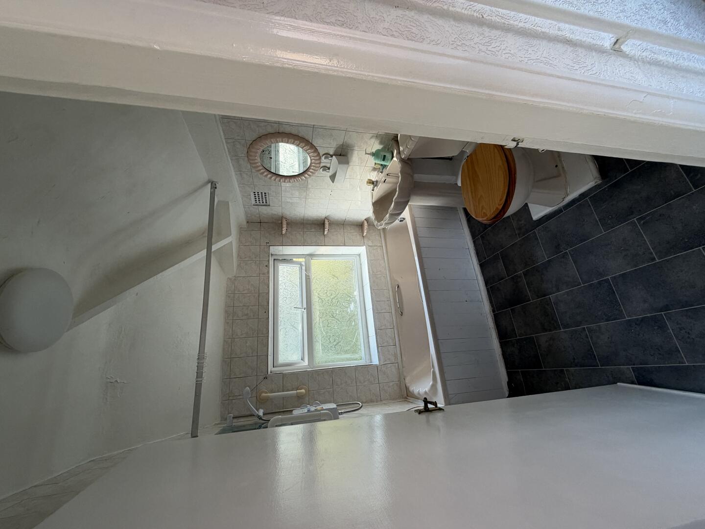 2 bed semi-detached house to let in Furnival Road, Manchester - photo 17 of 20 (Bathroom)