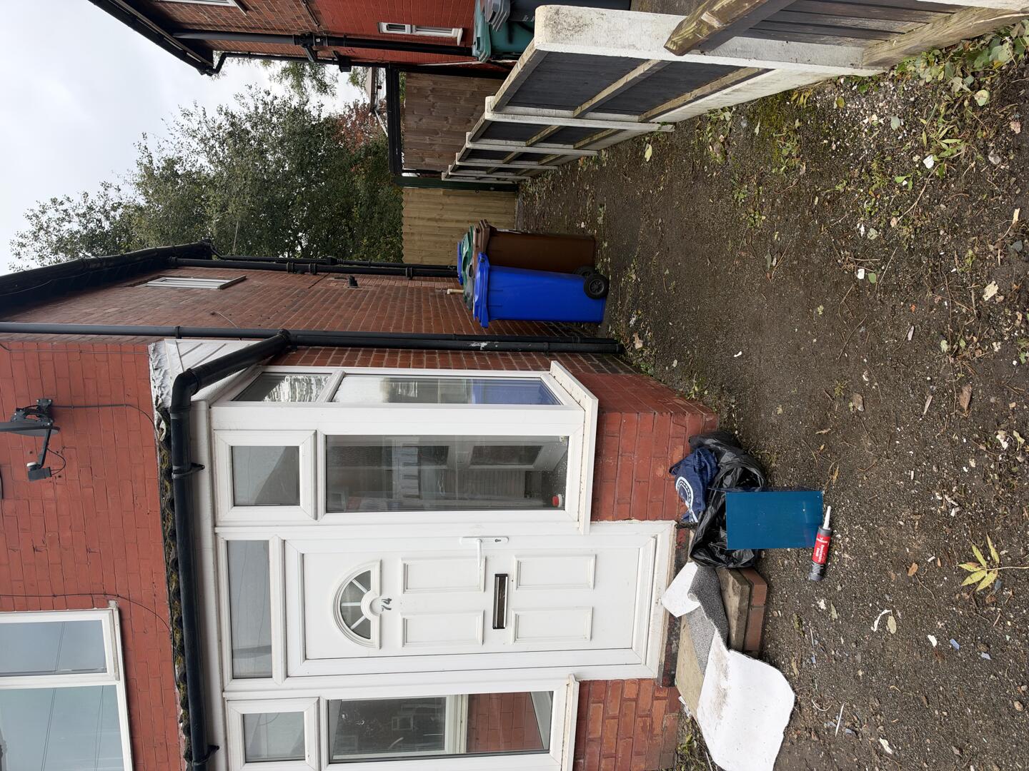 2 bed semi-detached house to let in Furnival Road, Manchester - photo 2 of 20 (Front (Exterior))