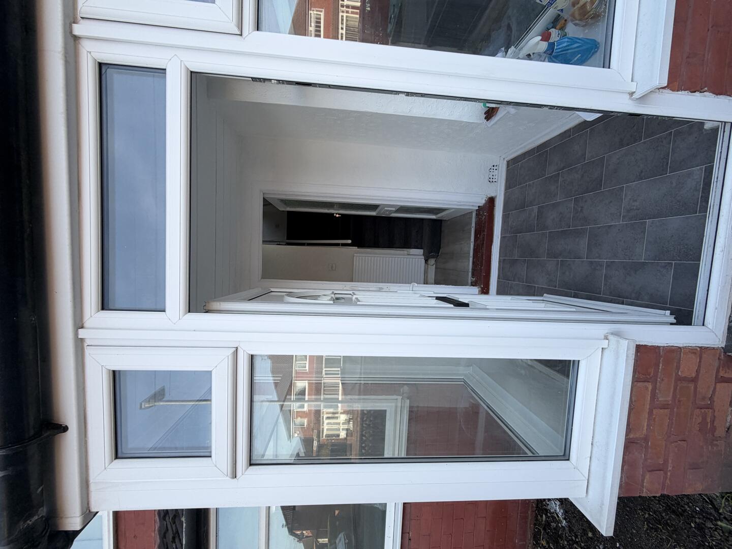 2 bed semi-detached house to let in Furnival Road, Manchester - photo 4 of 20 (Front (Exterior))