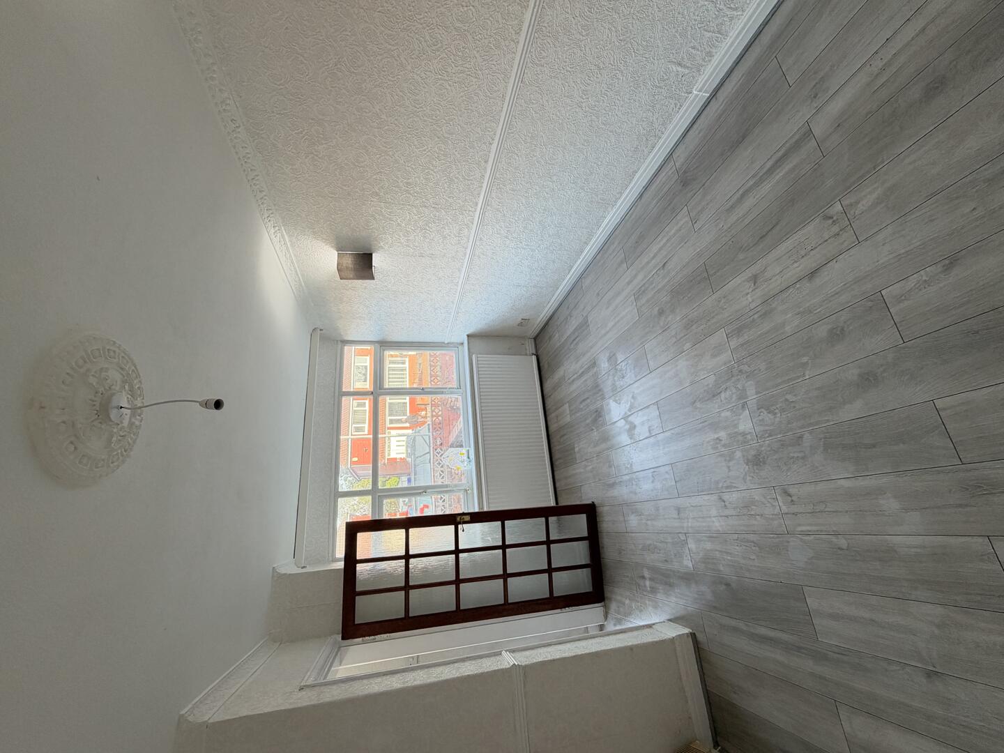 2 bed semi-detached house to let in Furnival Road, Manchester - photo 5 of 20 (Reception Room)